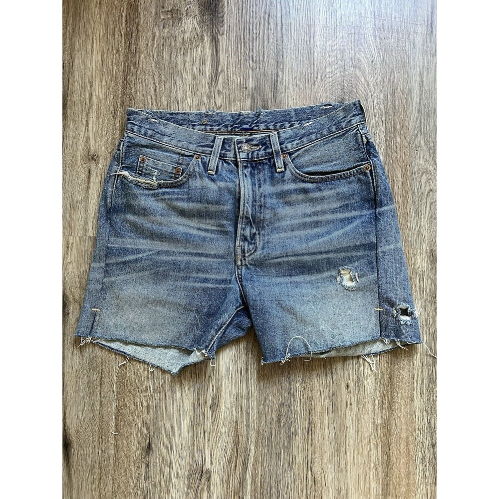 Levi's Vintage Clothing Women Size 28 High Rise.